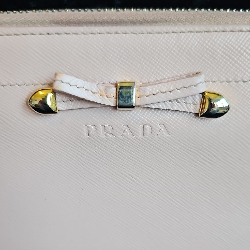 Prada Light Pink Zip Around Wallet with Gold Accents And Bow - Picture 4 of 9